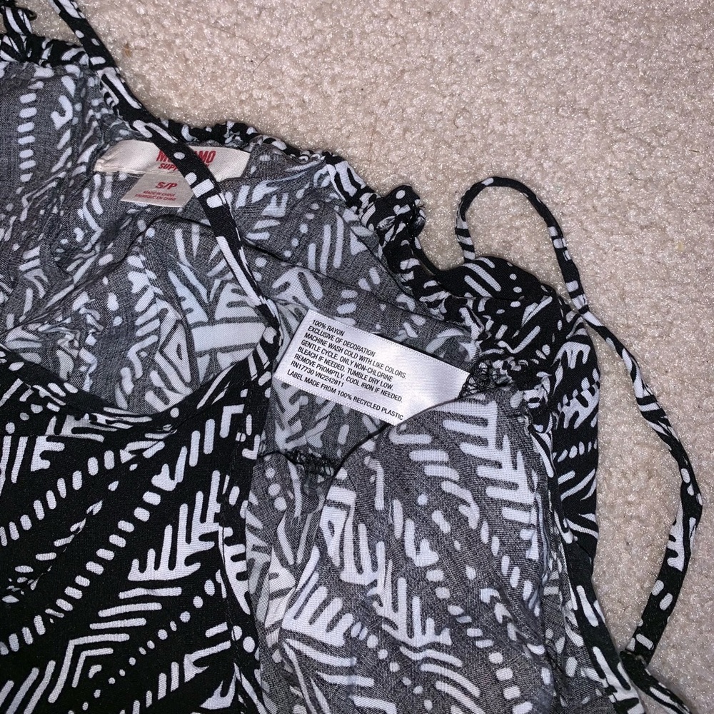 Mossimo Romper - Picture 4 of 9
